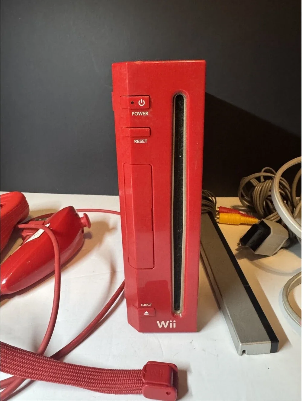 Nintendo Wii Console RVL-001 Red 25th Anniversary Console Works - Remote Doesn't